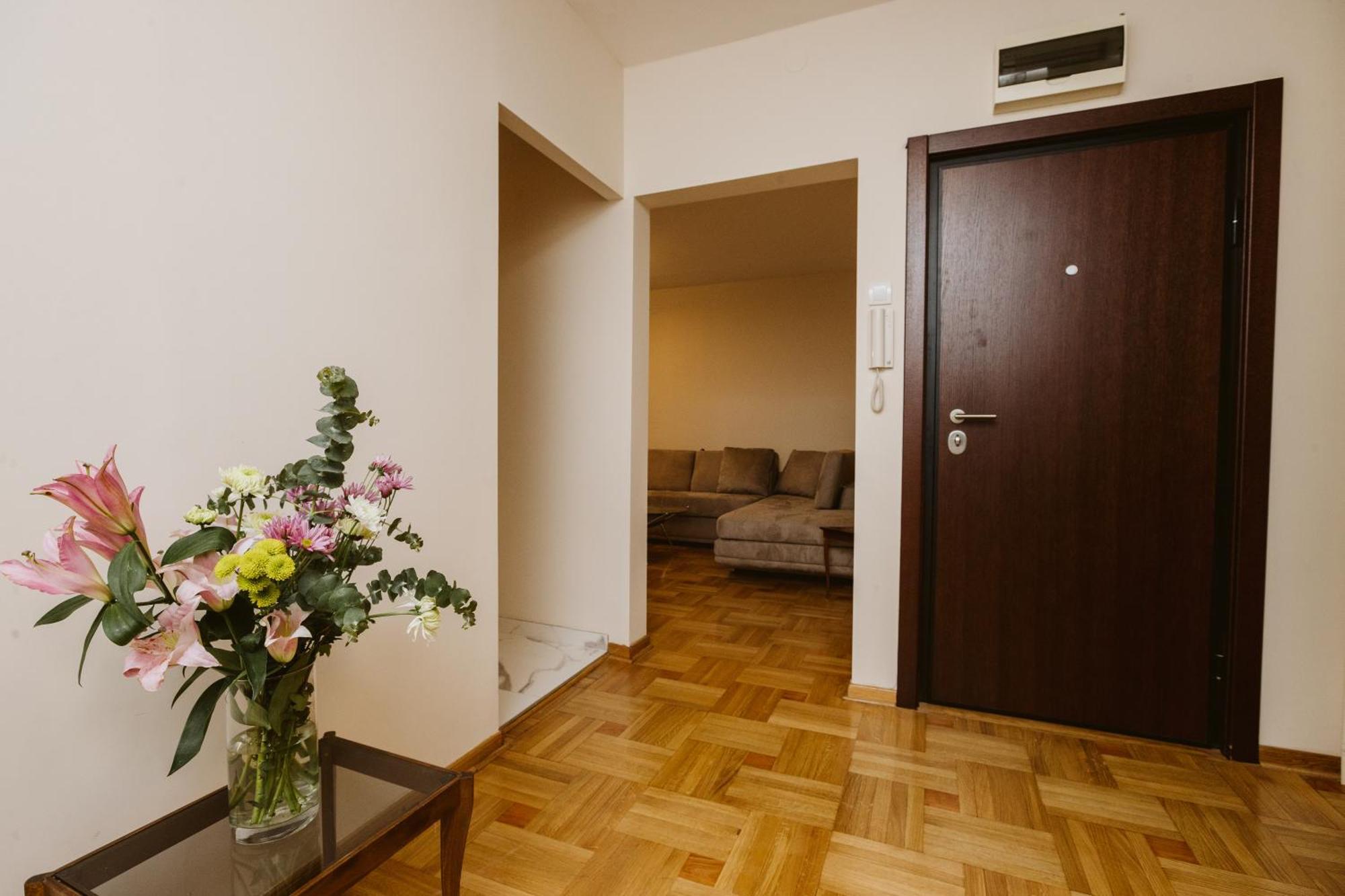 Bright, Newly Renovated Condo Near Danube River Belgrade Exterior photo